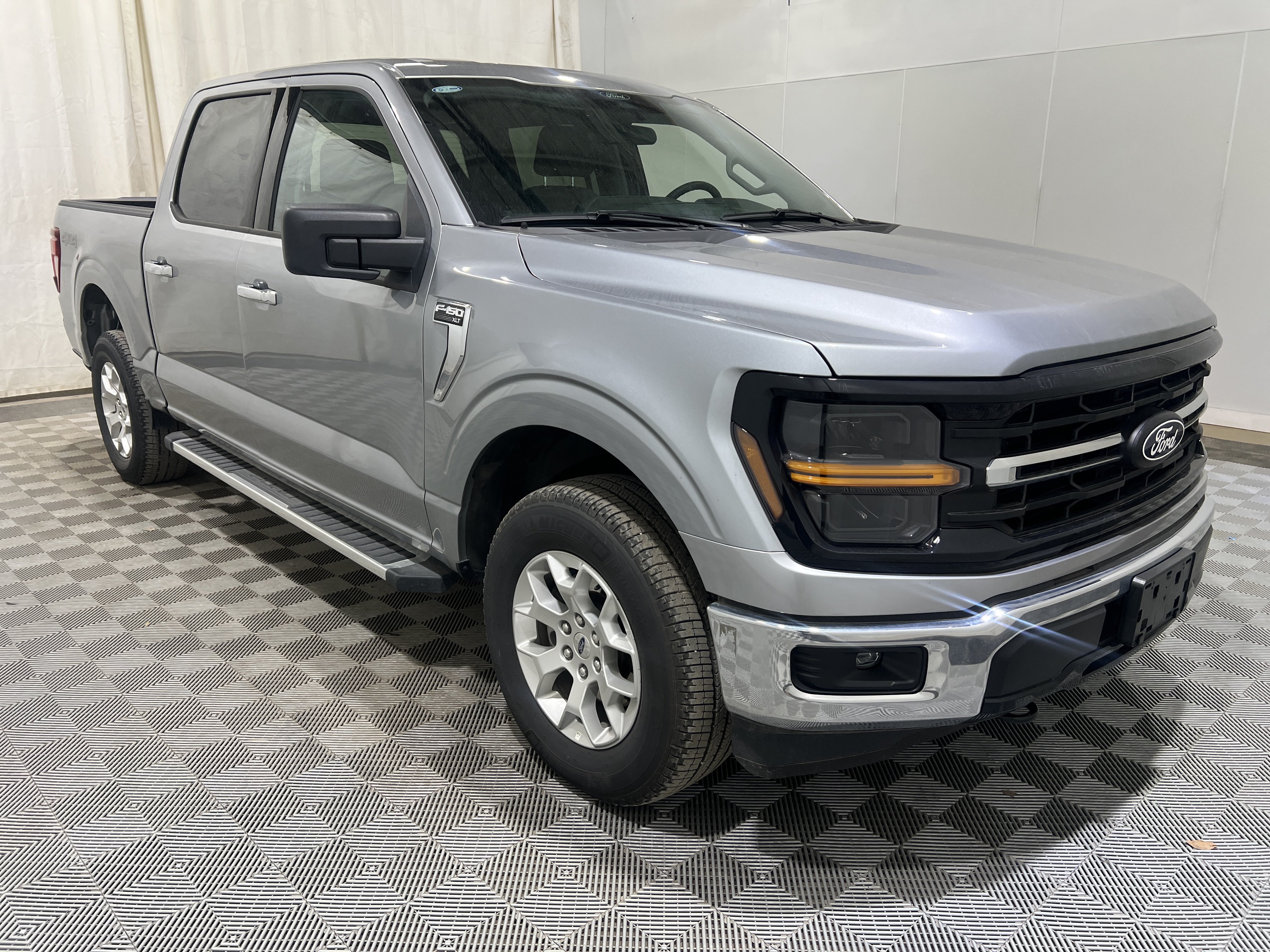 Used 2025 Ford F150 XLT w/ Equipment Group 301A Standard AWD/4WD image 4