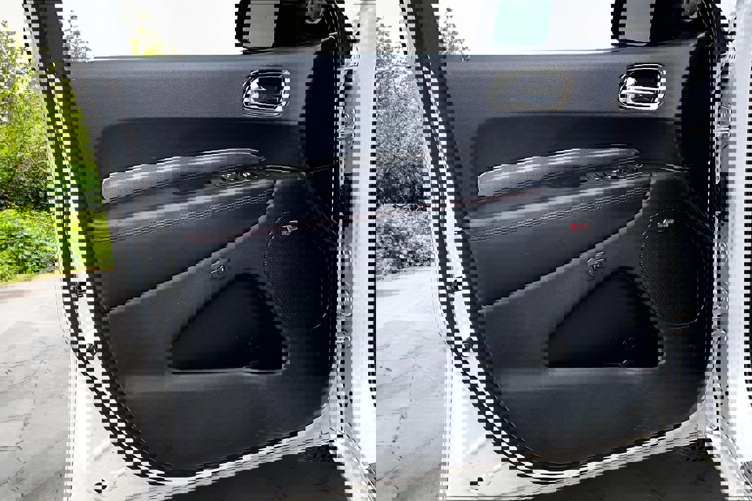 Used 2018 Dodge Durango R/T w/ Technology Group image 23