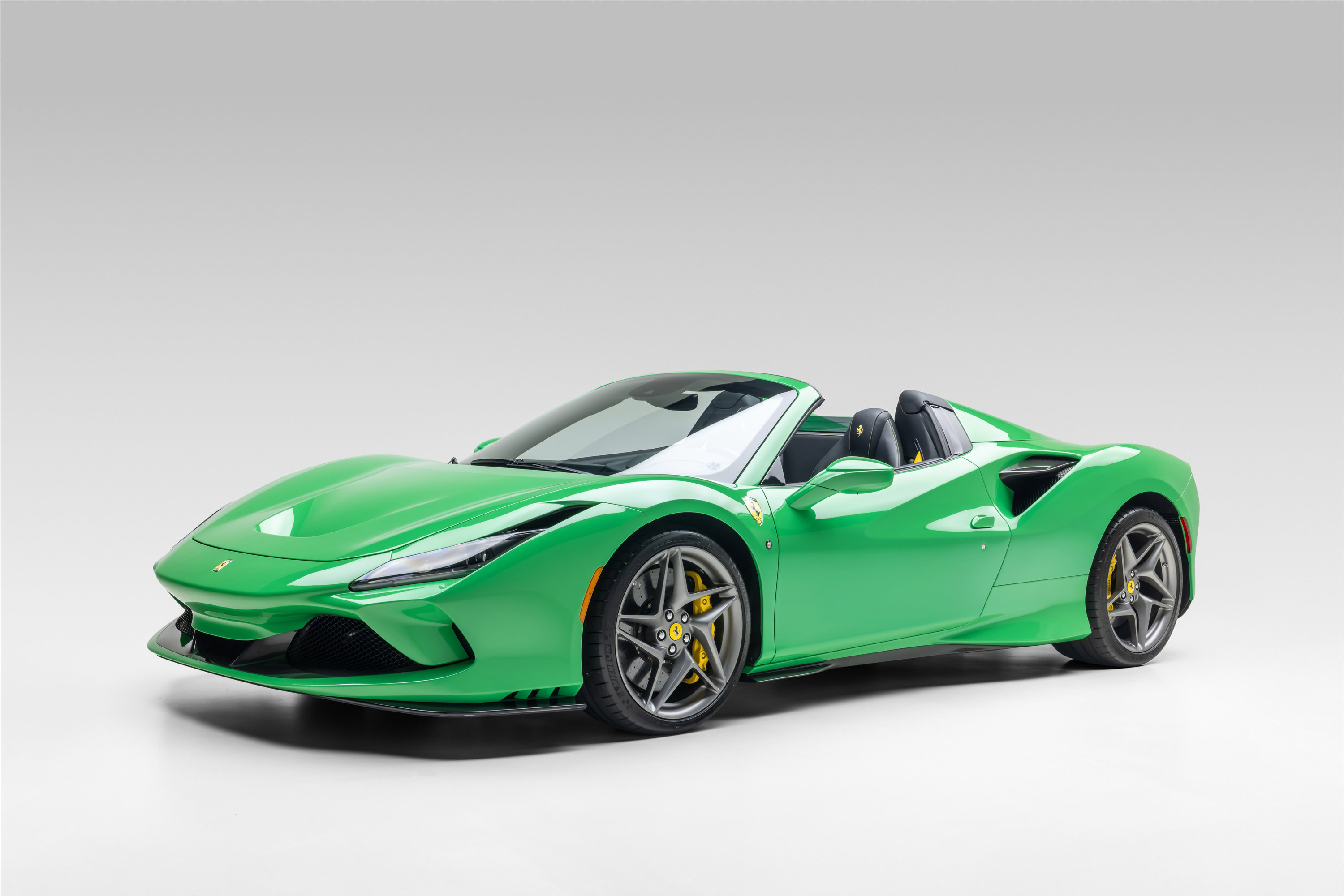 Certified 2023 Ferrari F8 Tributo RWD image 2