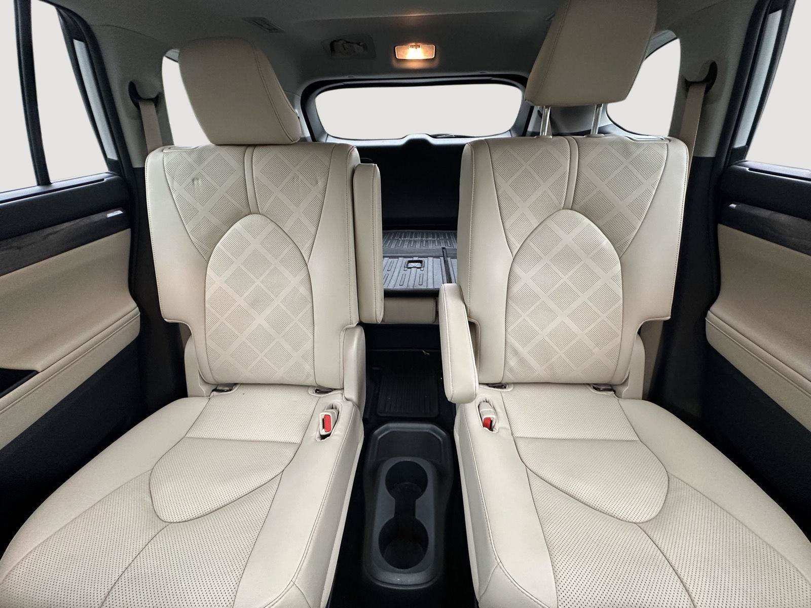 Used 2023 Toyota Highlander Platinum FWD image 64