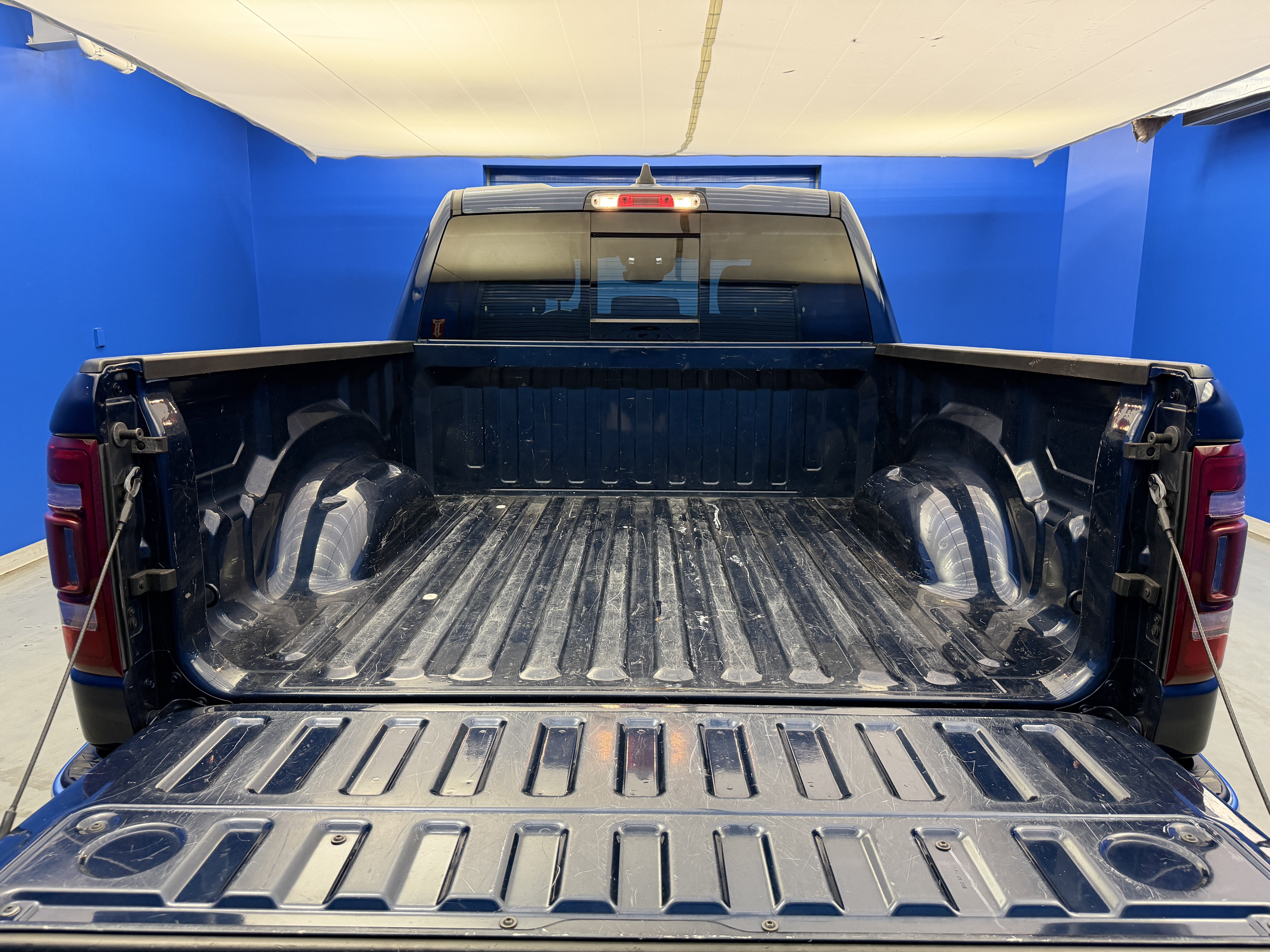 Used 2022 RAM 1500 Laramie AWD/4WD image 30