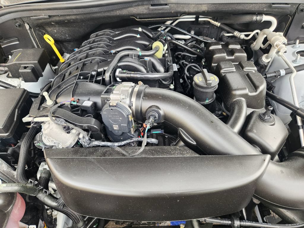 Used 2025 Dodge Durango GT RWD image 21