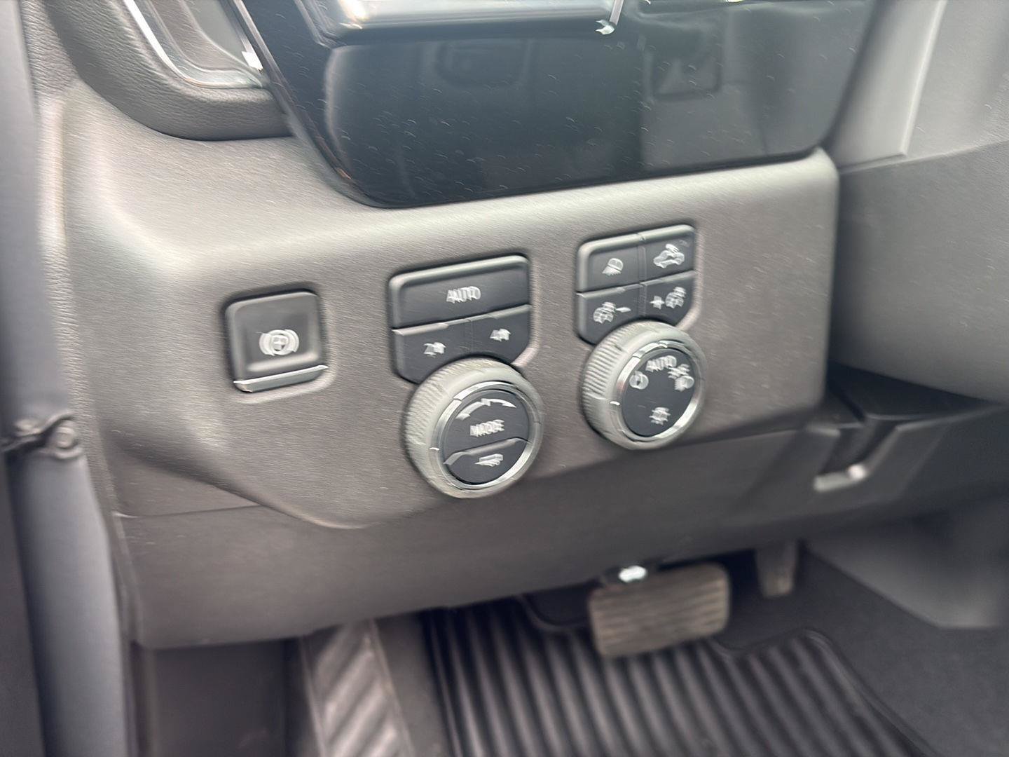 Used 2025 Chevrolet Silverado 1500 LT w/ All Star Edition Plus AWD/4WD image 10