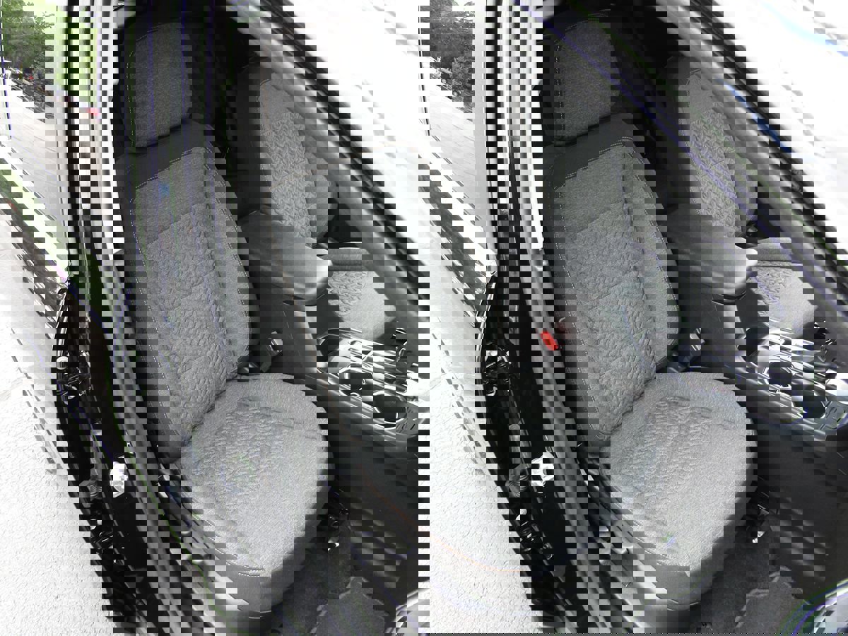 Used 2023 Chevrolet Equinox LT image 31