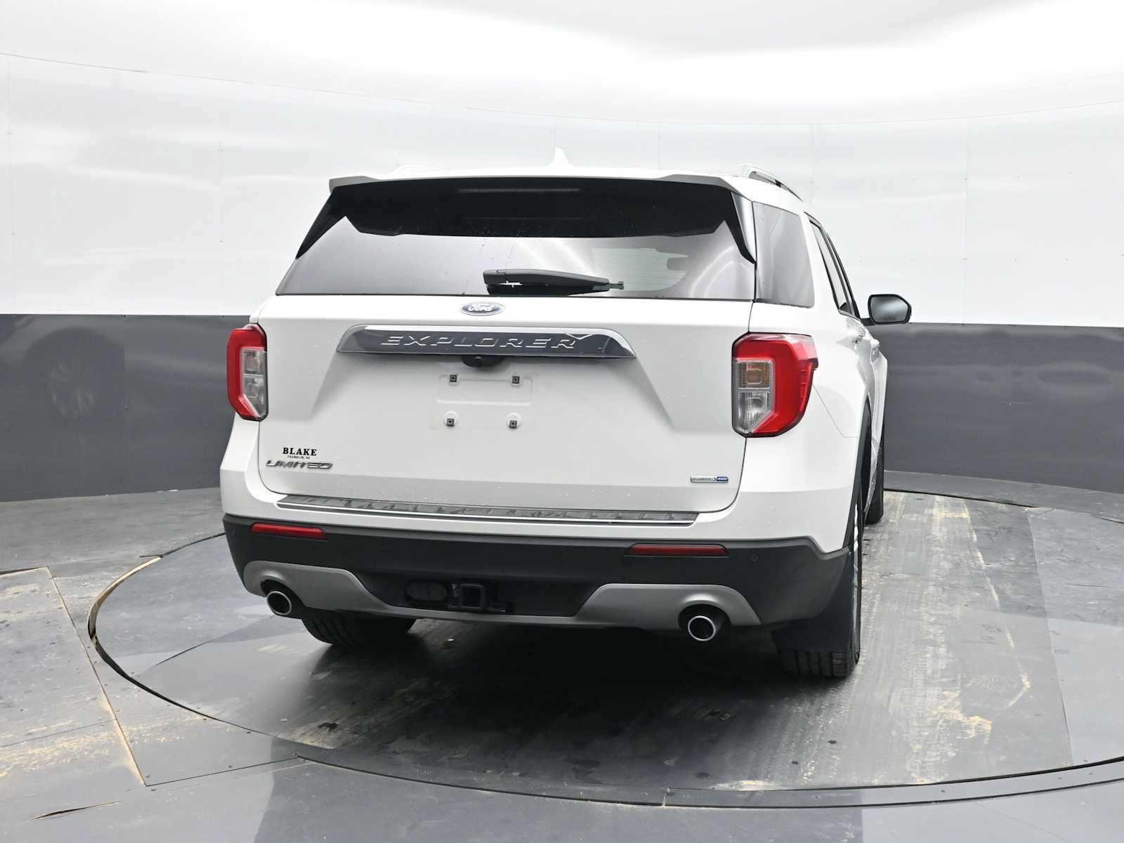 Used 2020 Ford Explorer Limited w/ Class III Trailer Tow Package AWD/4WD image 7