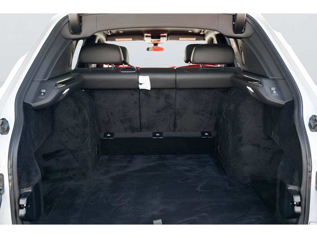 Used 2022 Rolls-Royce Cullinan Black Badge image 22