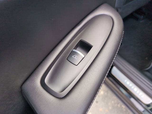 Used 2024 INFINITI QX50 Luxe image 11