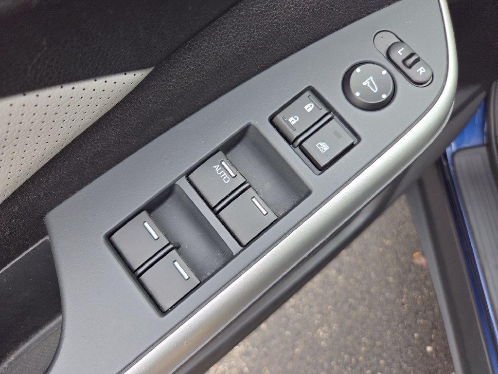 Used 2015 Honda CR-V Touring image 35