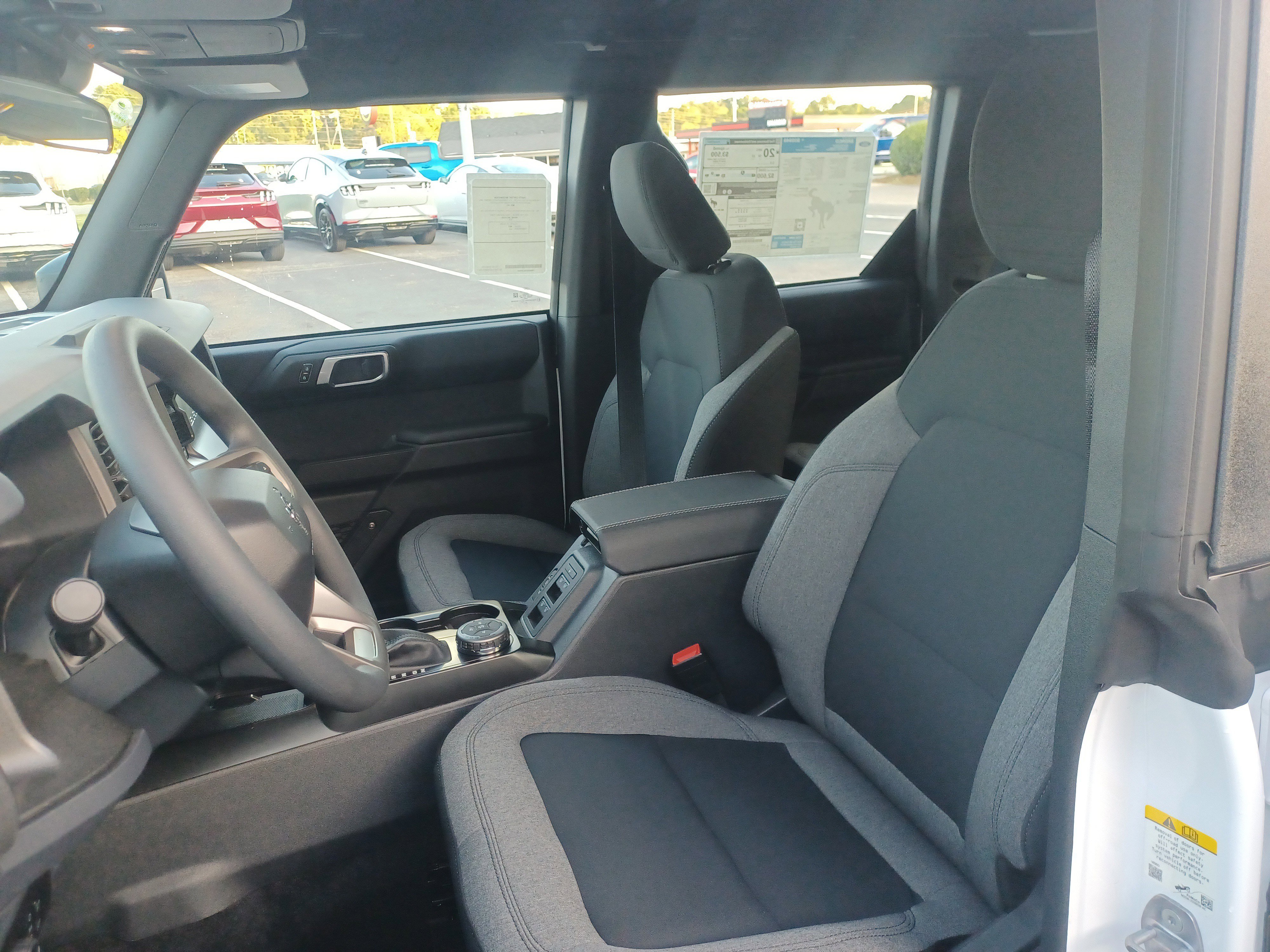 New 2025 Ford Bronco 4-Door image 9