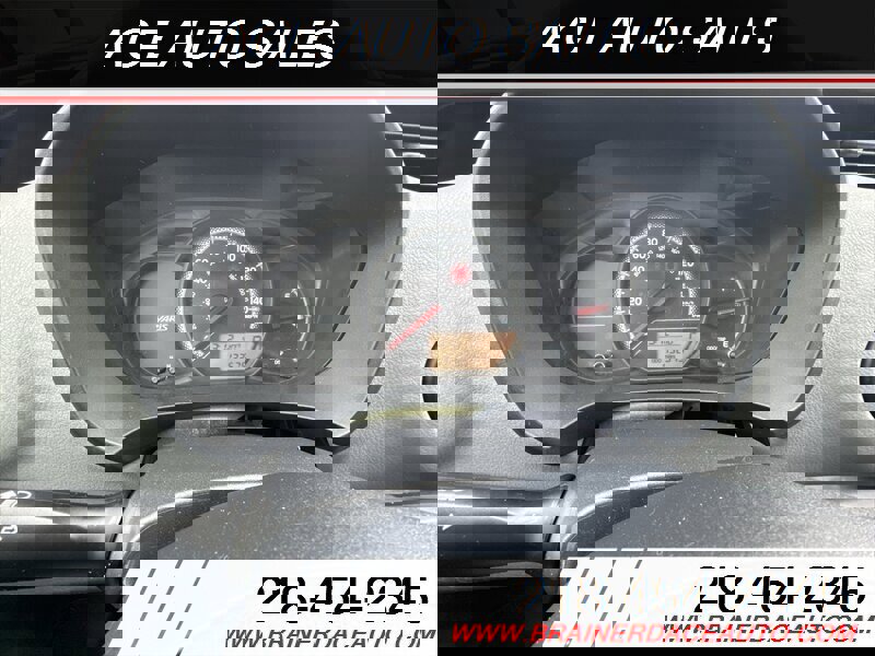 Used 2015 Toyota Yaris L image 11