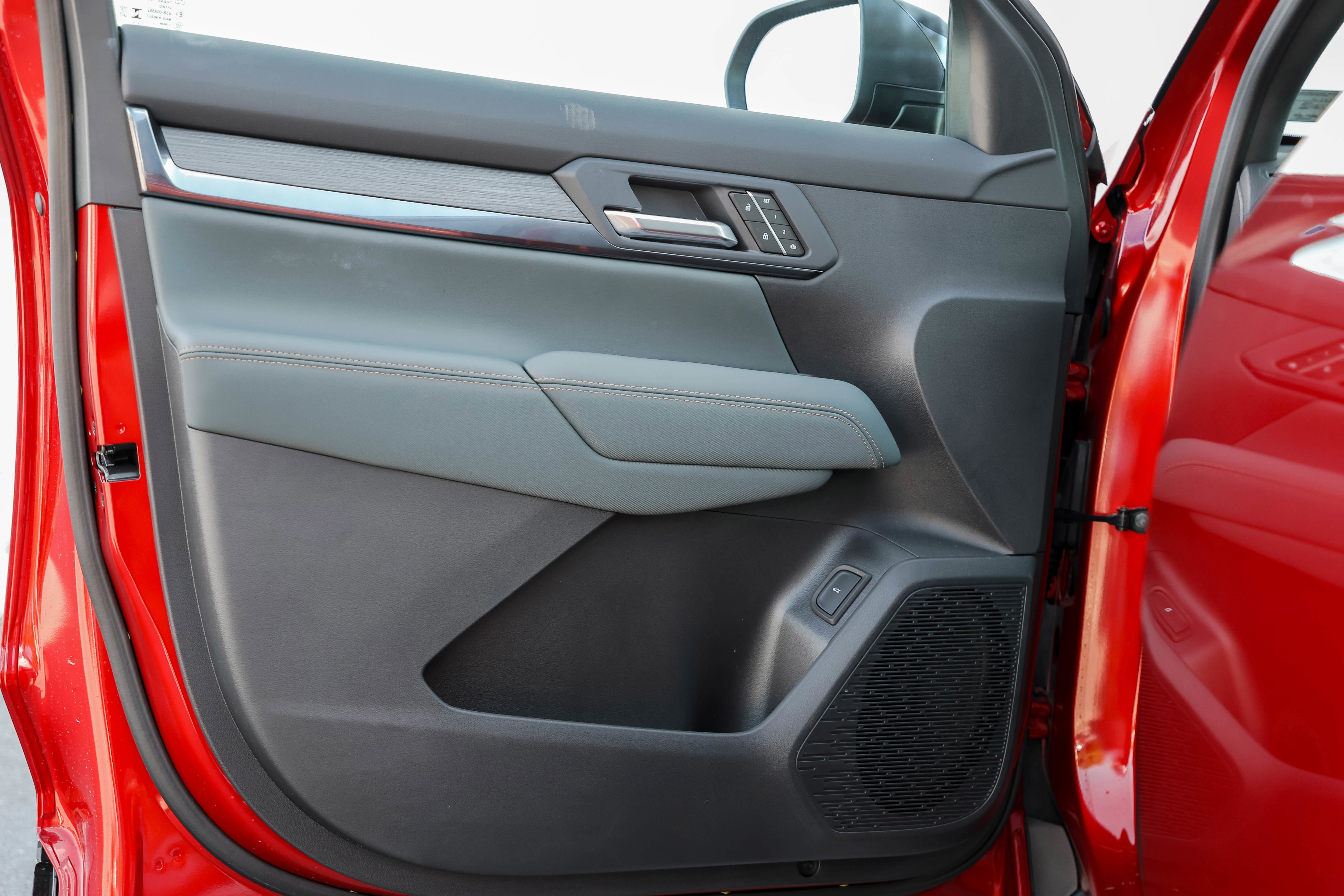 New 2026 GMC Terrain AT4 w/ Convenience Package III image 14