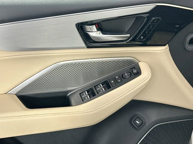 Used 2023 Acura MDX SH-AWD image 19