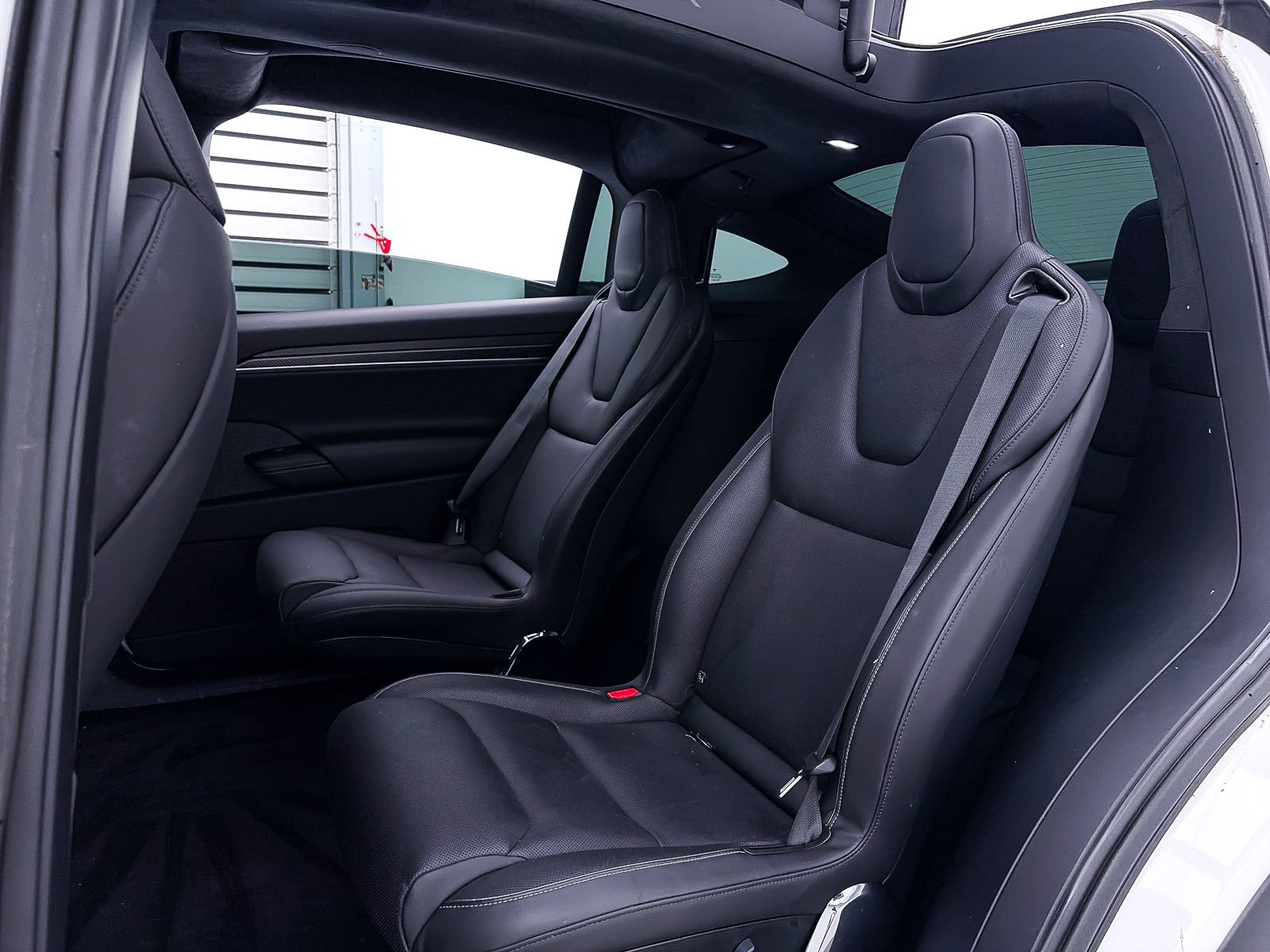 Used 2022 Tesla Model X Plaid image 33