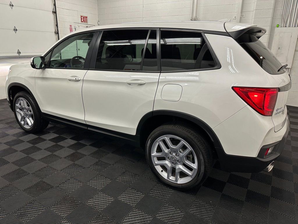 Used 2025 Honda Passport EX-L image 6