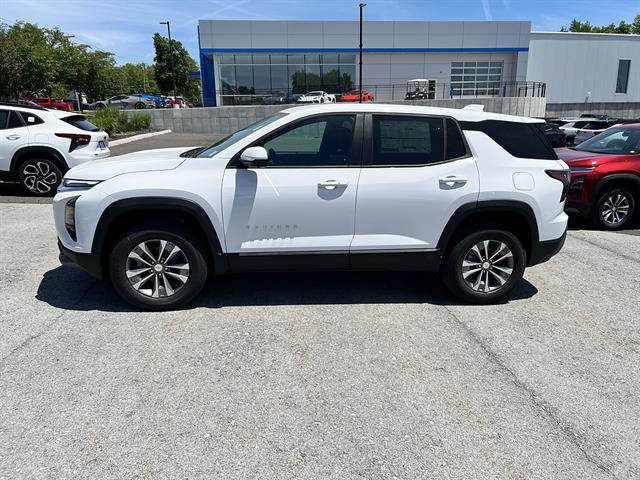 New 2026 Chevrolet Equinox LT w/ Safety and Technology Package FWD image 2