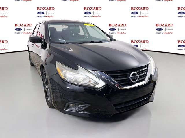 Used 2017 Nissan Altima 2.5 SR w/ Midnight Edition Package FWD image 1