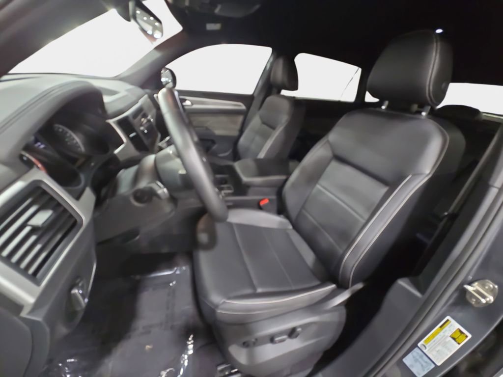 Used 2021 Volkswagen Atlas Cross Sport SE image 14