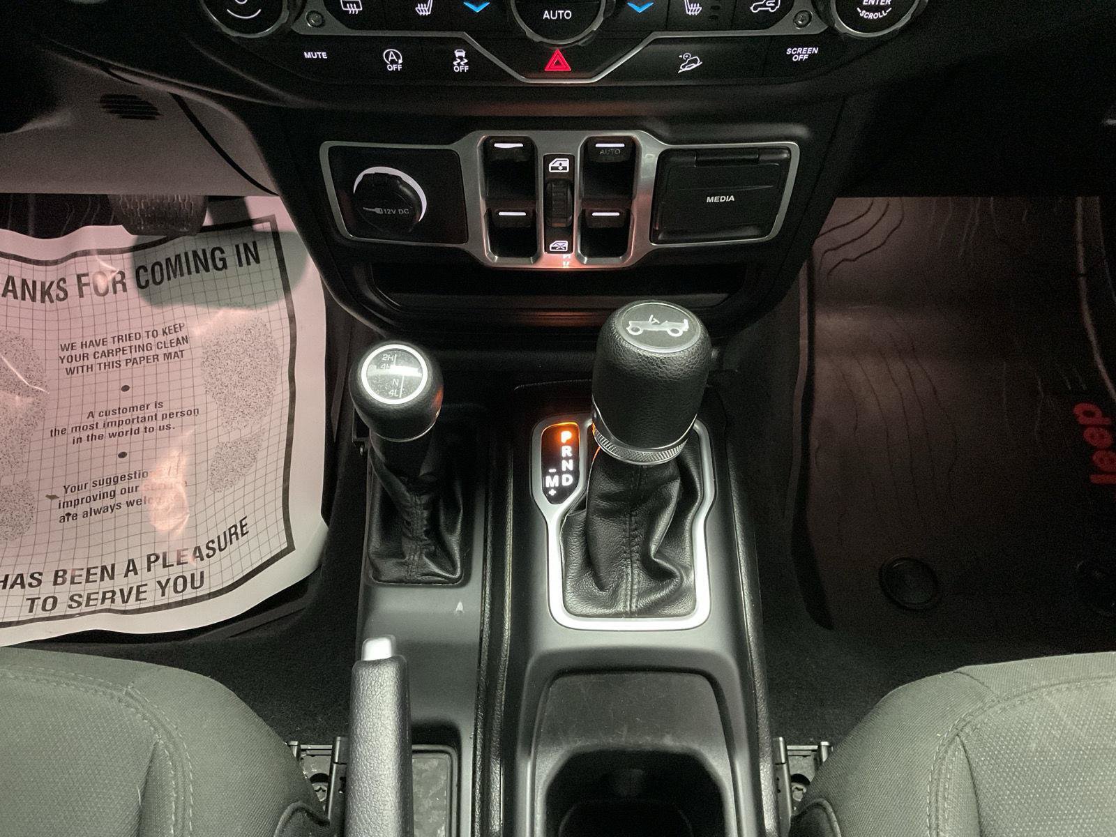Used 2018 Jeep Wrangler Unlimited Sport S AWD/4WD image 17