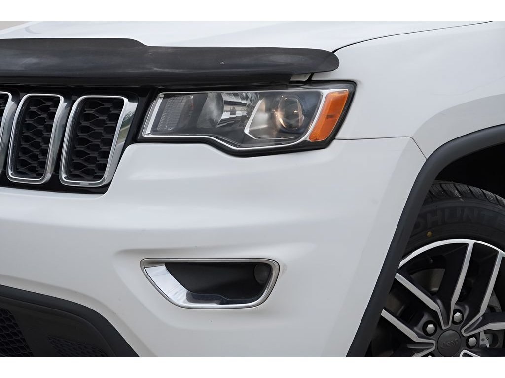Used 2020 Jeep Grand Cherokee Laredo w/ Security & Convenience Group AWD/4WD image 32