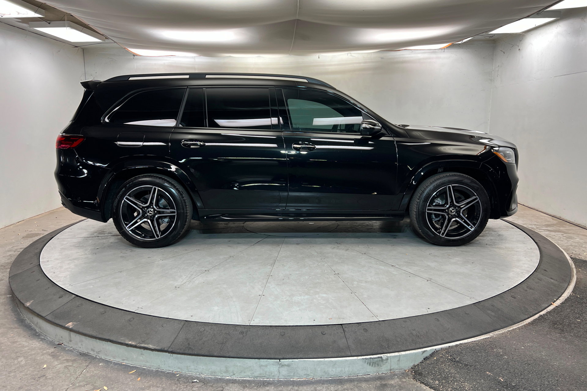 New 2026 Mercedes-Benz GLS 450 4MATIC image 6