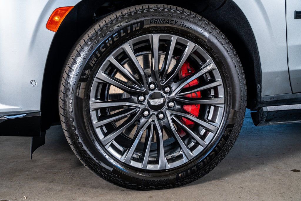 Used 2023 Cadillac Escalade ESV V image 10