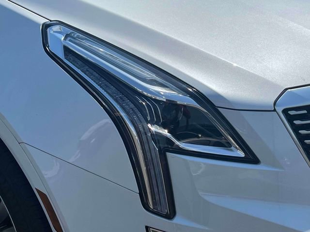 Used 2022 Cadillac XT5 Premium Luxury w/ Technology Package AWD/4WD image 9