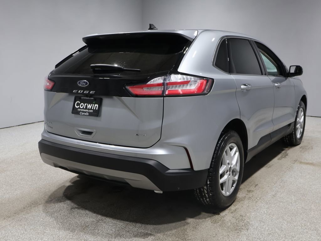 Used 2023 Ford Edge SEL w/ Convenience Package image 2