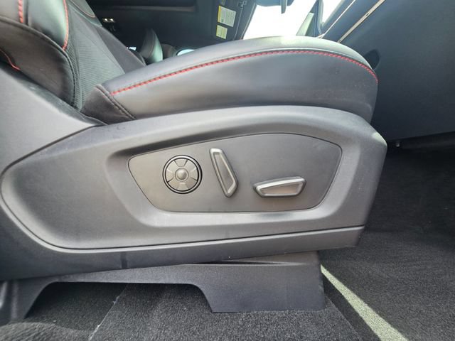 Used 2025 Ford Explorer ST AWD/4WD image 21