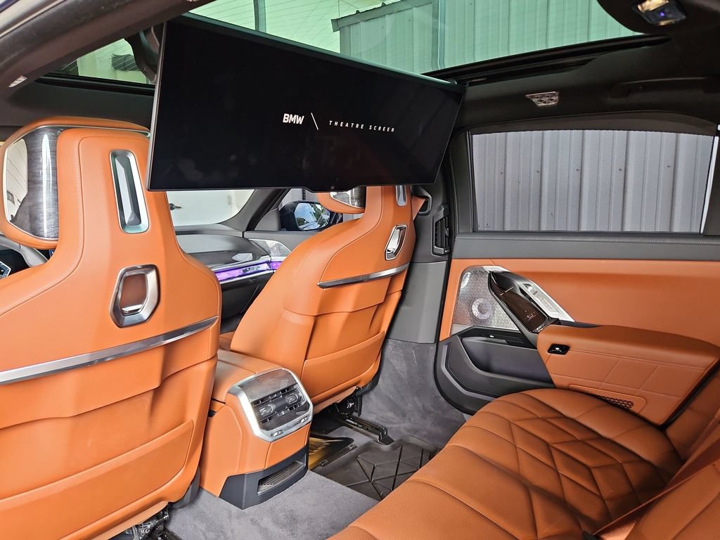Used 2026 BMW 760i xDrive w/ Executive Package AWD/4WD image 29