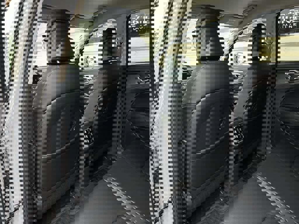 New 2026 Kia Sportage AWD Hybrid image 13