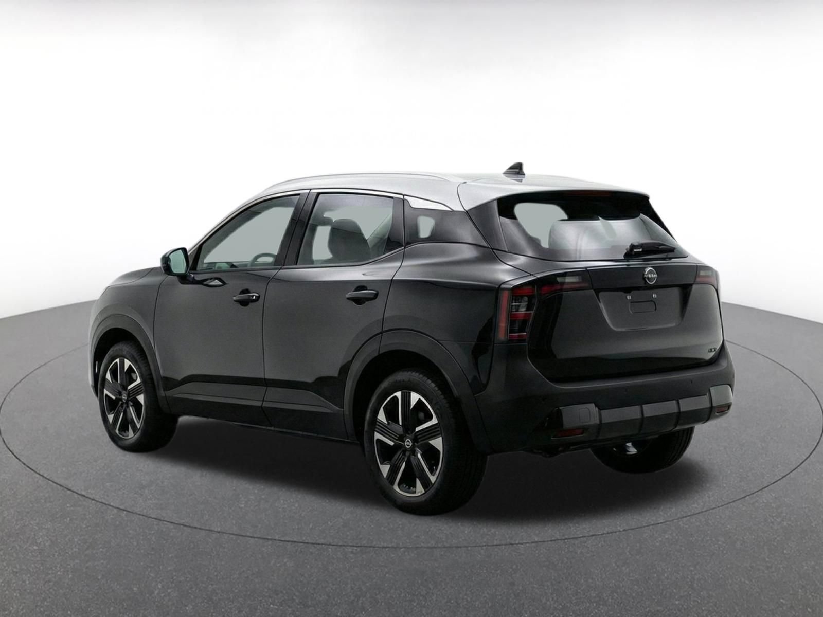 Used 2026 Nissan Kicks SV w/ Cold Weather Package AWD/4WD image 7