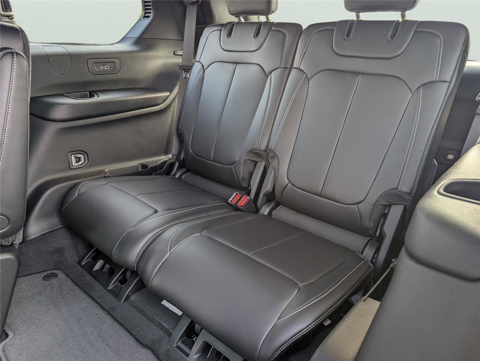 New 2026 Jeep Grand Cherokee L Limited image 33