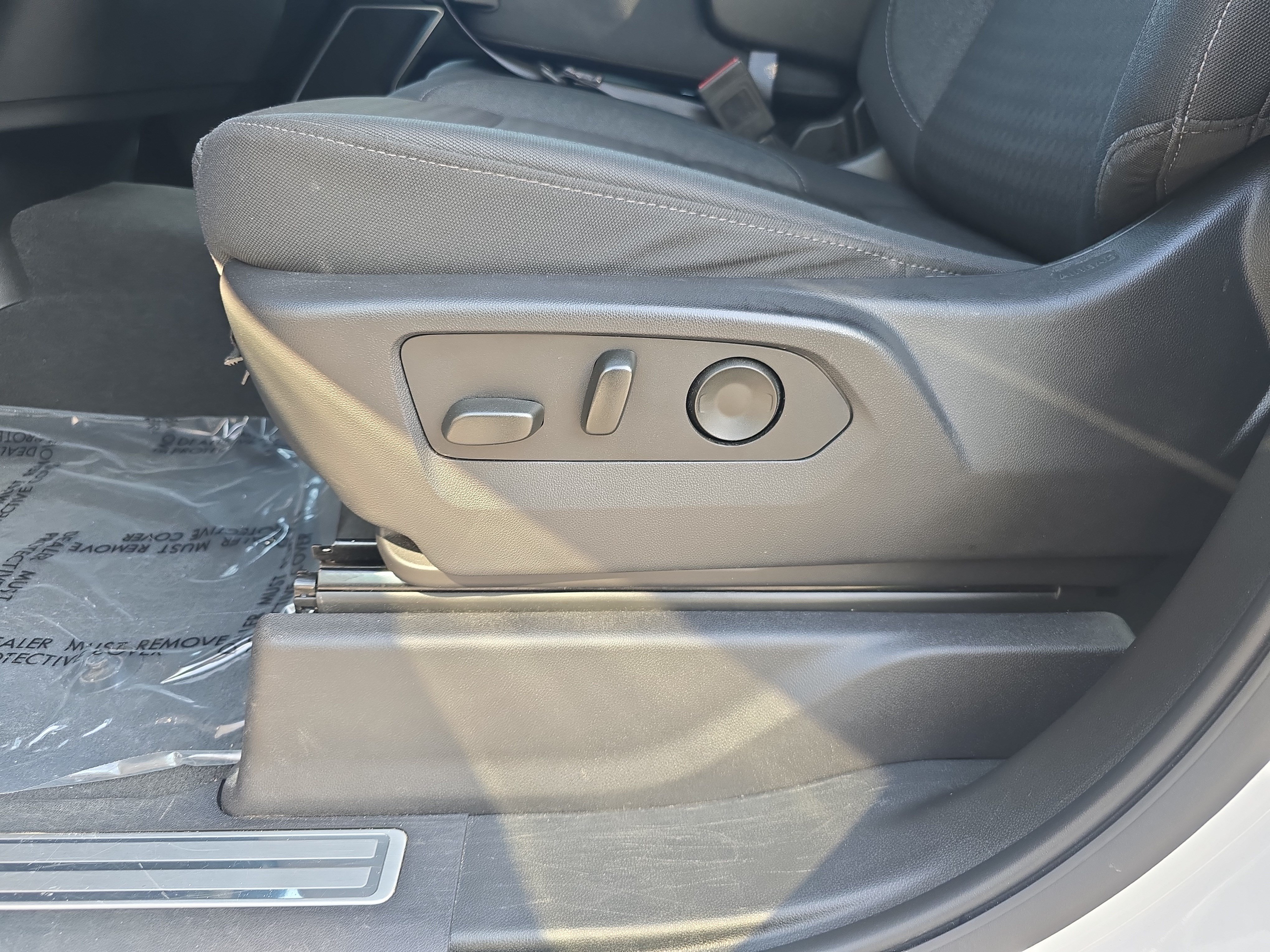 Used 2025 Chevrolet Silverado 1500 LT RWD image 25
