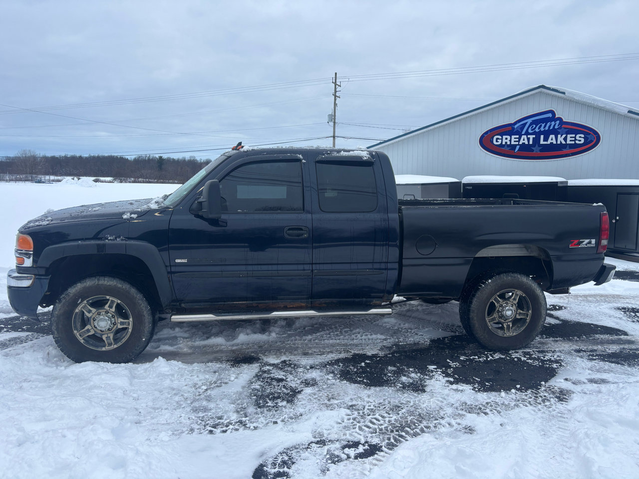 Used 2006 GMC Sierra 2500 SLE w/ Onstar Plus Package image 8