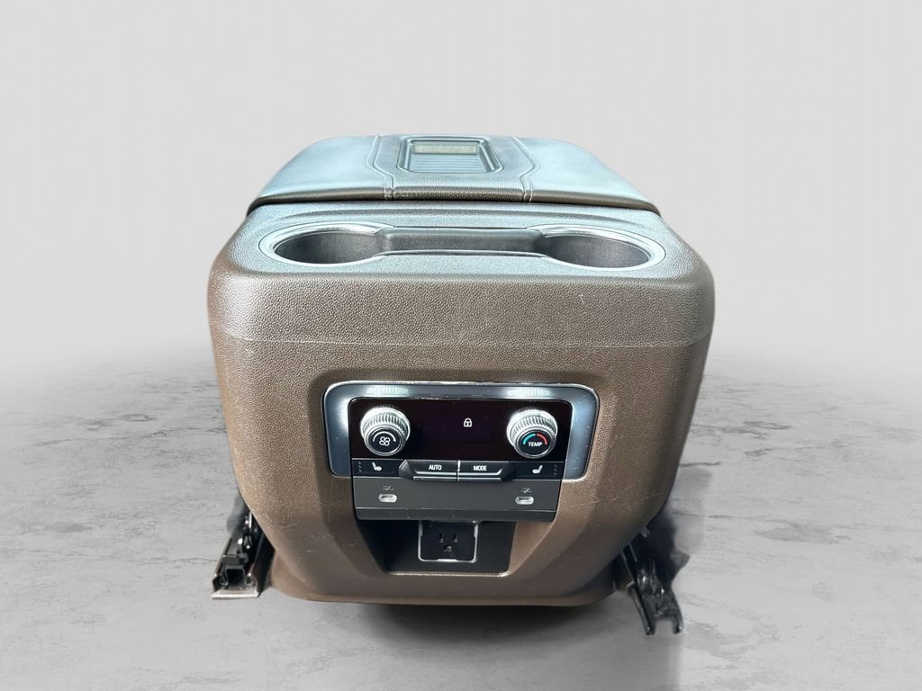 Used 2021 GMC Yukon SLT w/ SLT Premium Package image 11