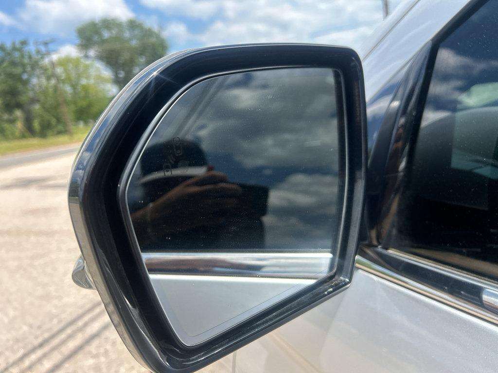 Used 2019 Ford Expedition XLT w/ Equipment Group 202A RWD image 24