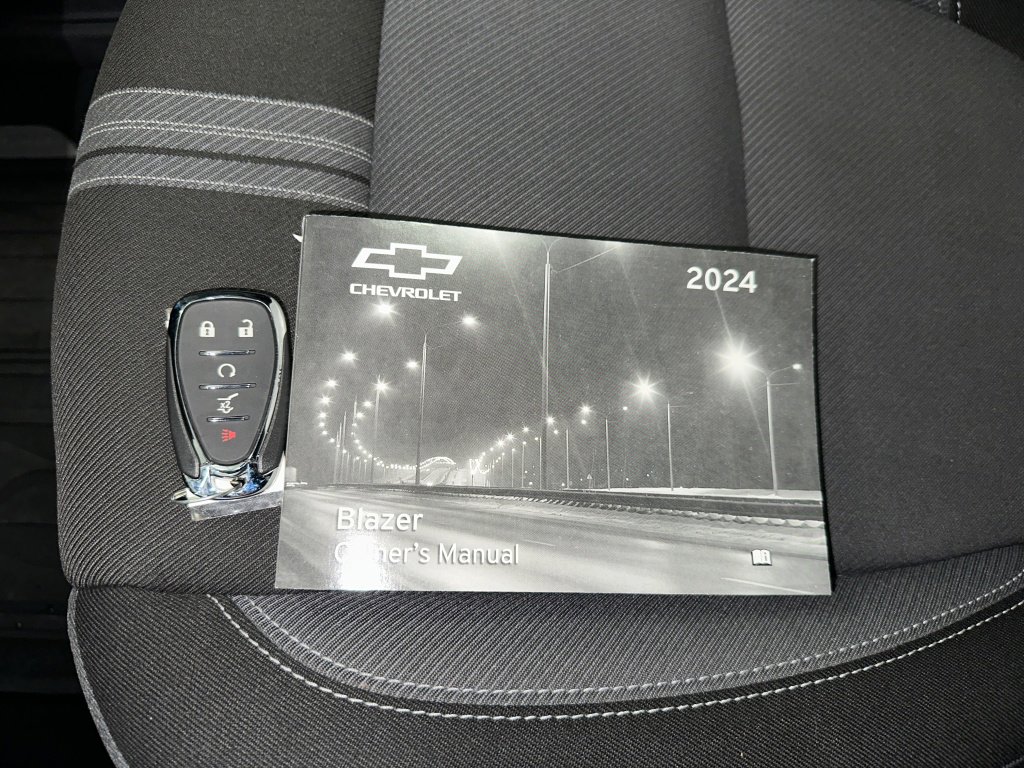 Certified 2024 Chevrolet Blazer LT w/ Convenience Package image 17
