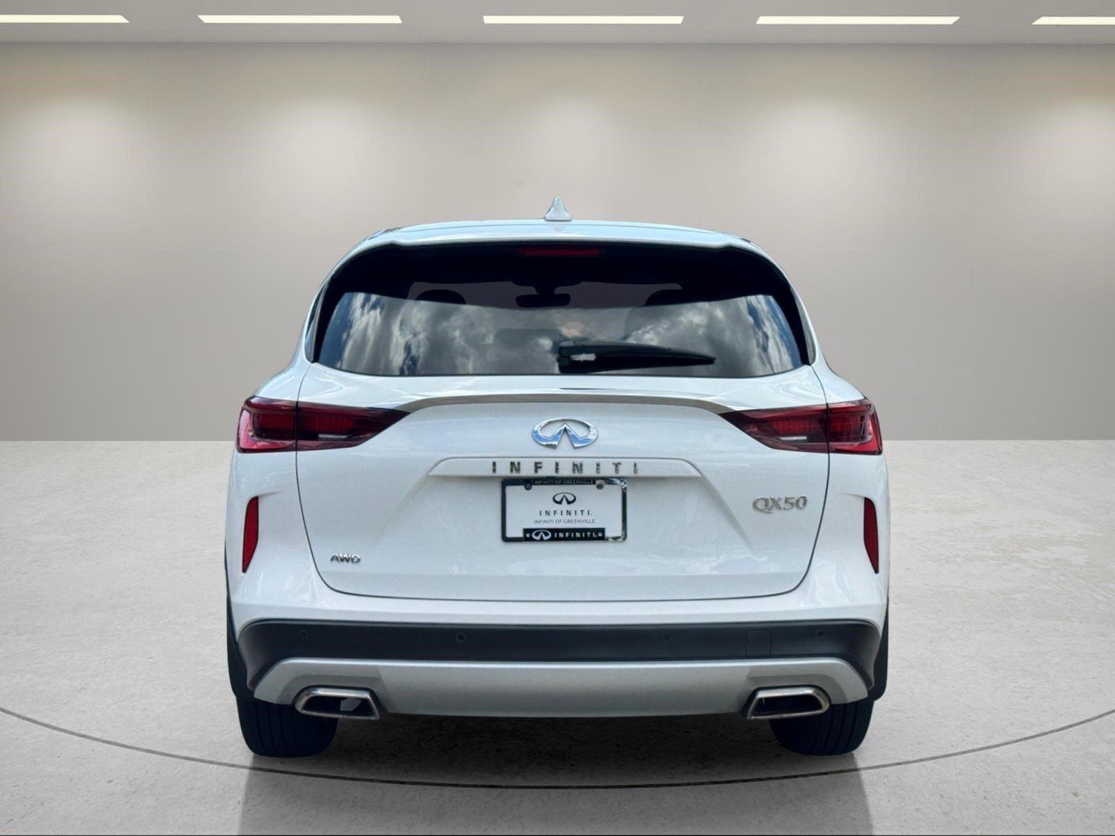 Used 2023 INFINITI QX50 Pure AWD/4WD image 4