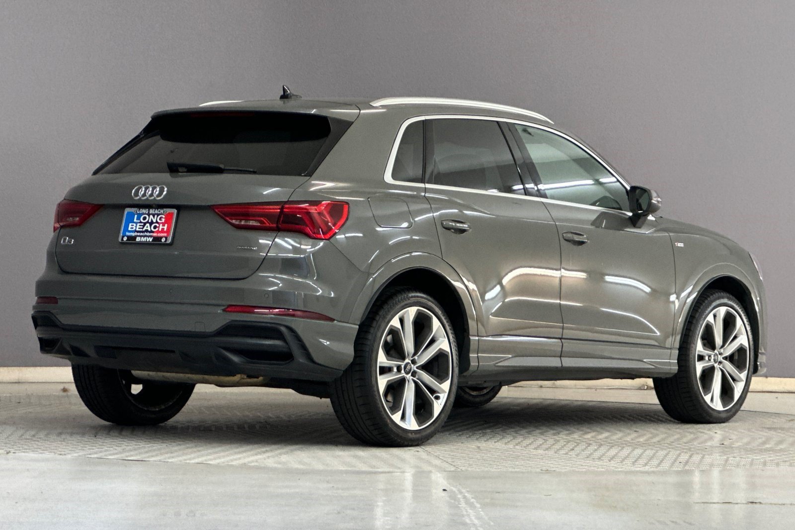 Used 2020 Audi Q3 2.0T Premium Plus w/ Premium Plus Package AWD/4WD image 8