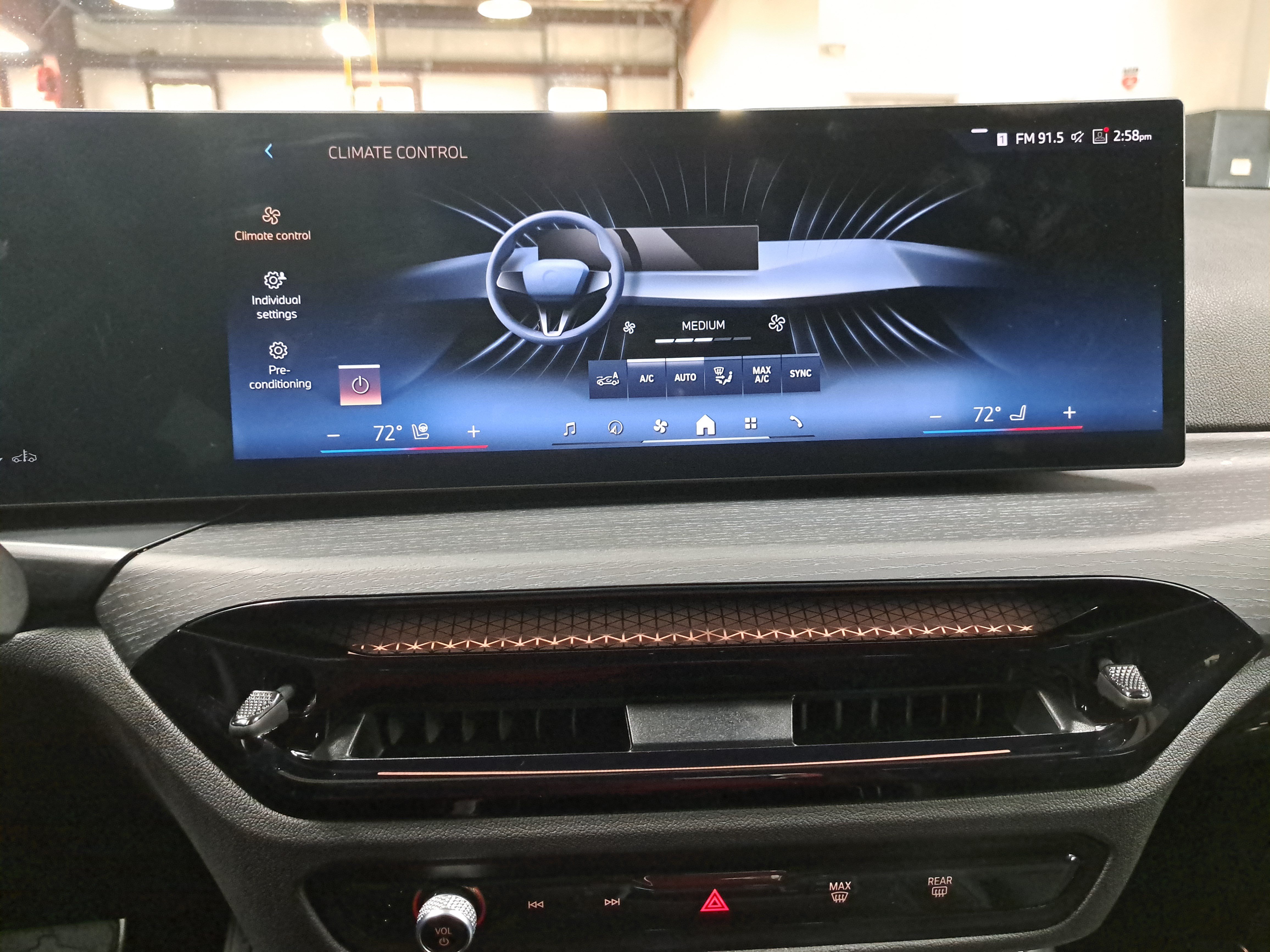 Certified 2026 BMW 330i Sedan w/ M Sport Package RWD image 23