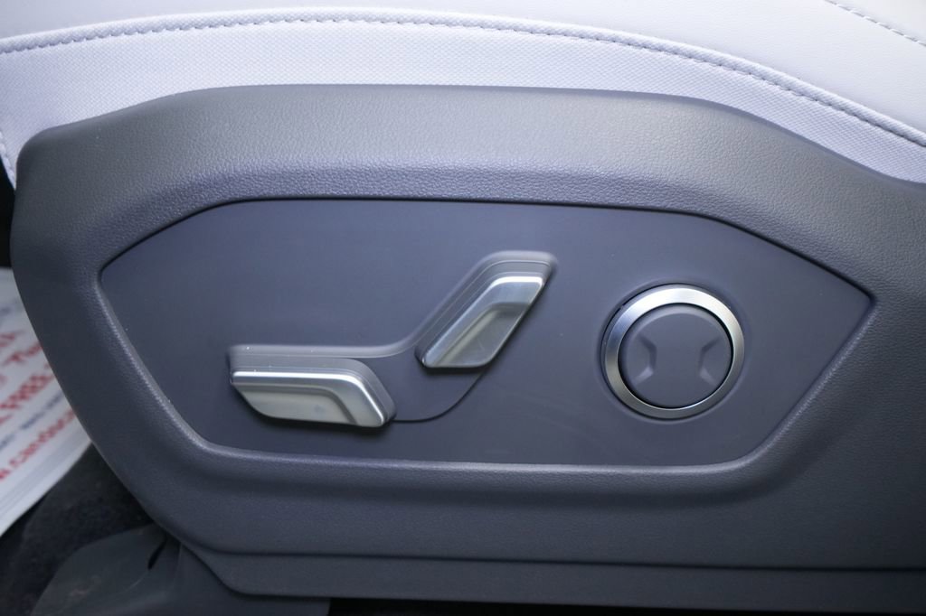 New 2026 Hyundai Santa Fe SEL AWD/4WD image 16
