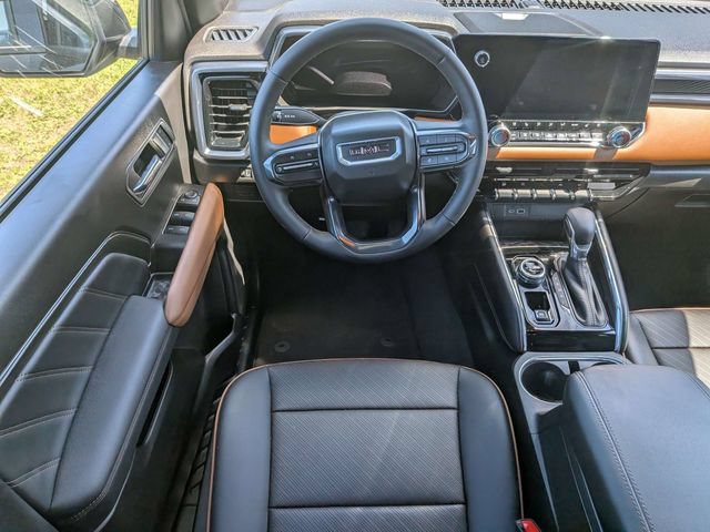 Used 2024 GMC Canyon AT4 w/ AT4 Premium Package AWD/4WD image 12