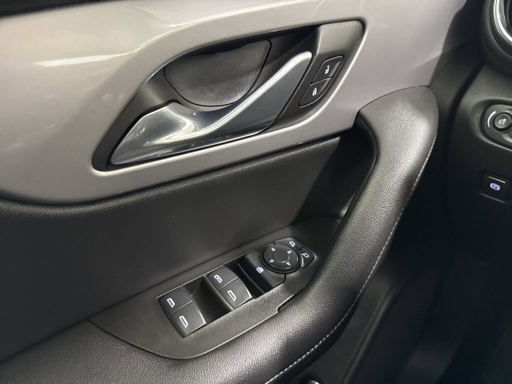 Used 2022 Chevrolet Blazer LT AWD/4WD image 16