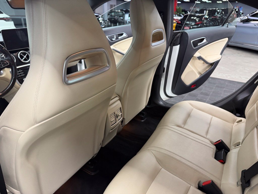 Used 2019 Mercedes-Benz CLA 250 image 38