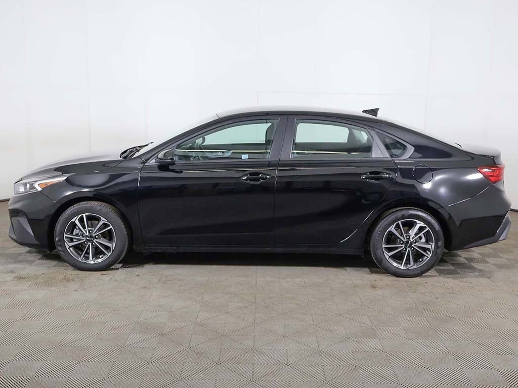 Used 2023 Kia Forte LXS image 15