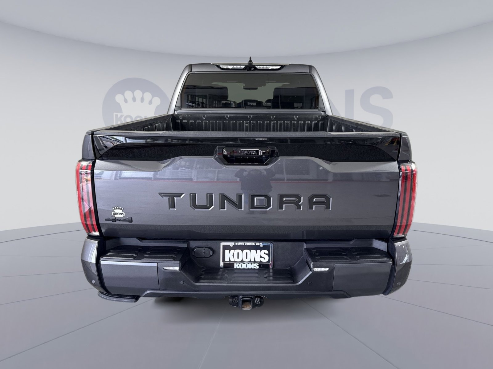 Used 2023 Toyota Tundra Platinum w/ Advanced Package AWD/4WD image 27