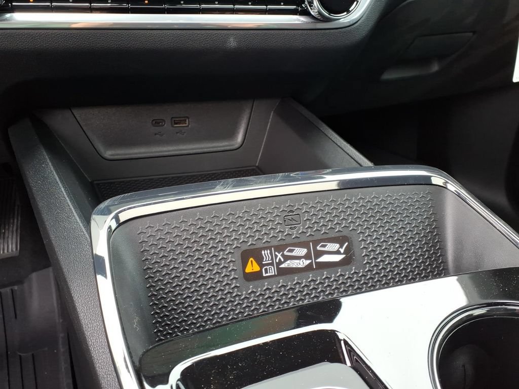 New 2026 Chevrolet Equinox RS w/ Safety and Technology Package FWD image 22