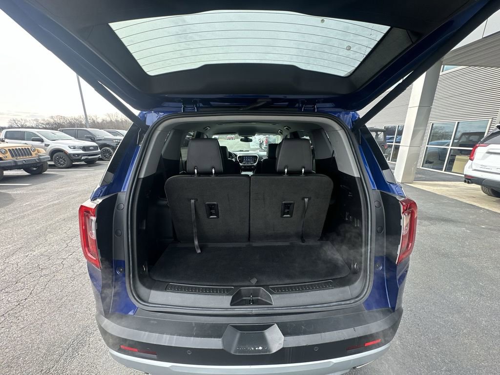 Used 2023 GMC Acadia SLT image 30