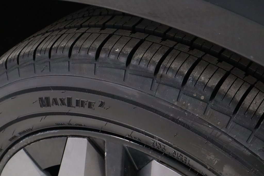 Certified 2024 Nissan Ariya AWD image 17