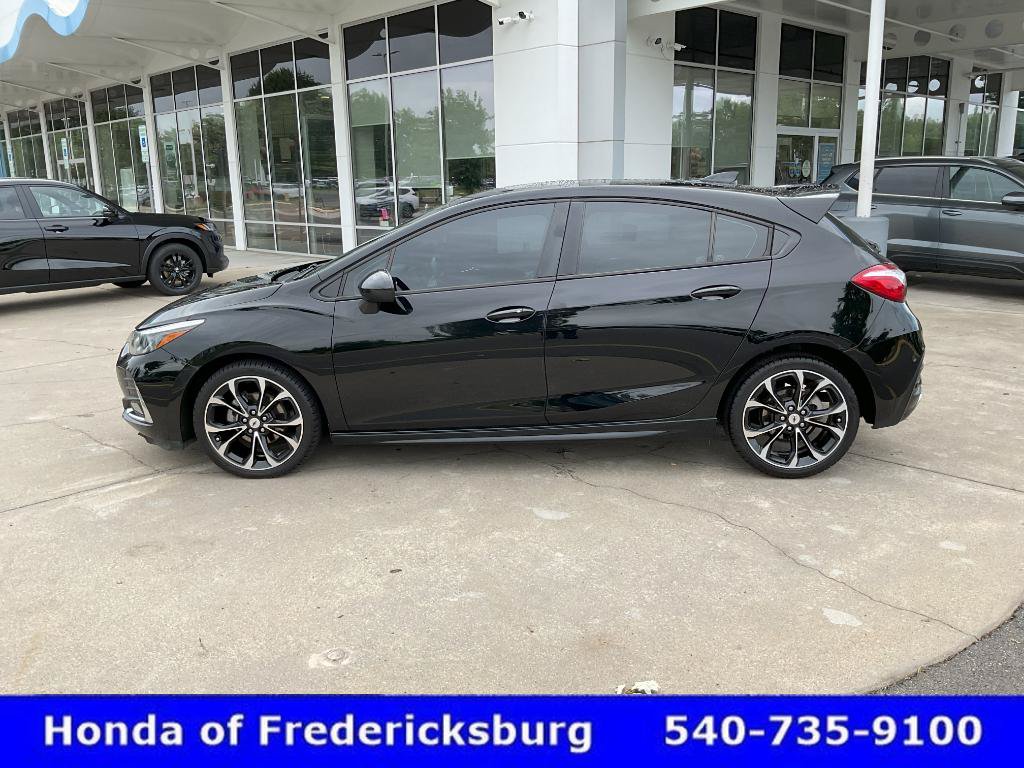 Used 2019 Chevrolet Cruze Diesel w/ Sun And Sound Package FWD image 2